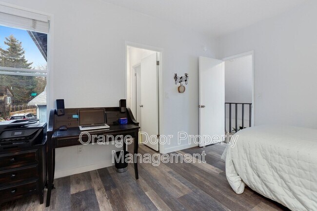 Building Photo - 55 Hylebos Ave
