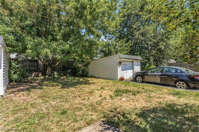 Building Photo - 13305 Shady Oak Blvd