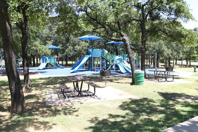 Building Photo - 500 Evergreen Dr