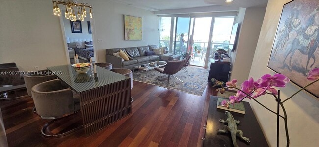 Building Photo - 400 Alton Rd