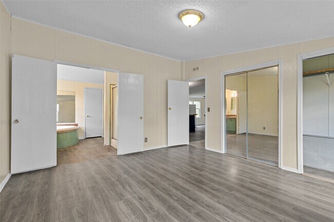 Building Photo - 177 County Rd 2803