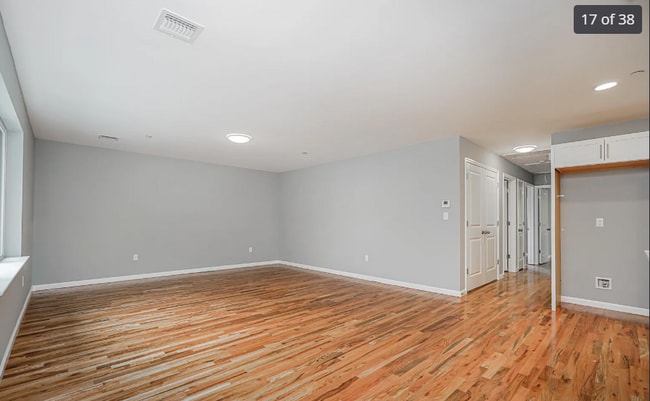 Building Photo - 17 Cunard Ave