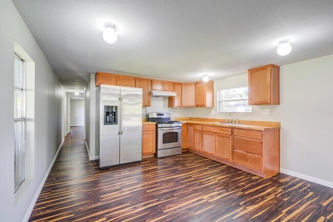 Building Photo - 1809 W Sidnor St