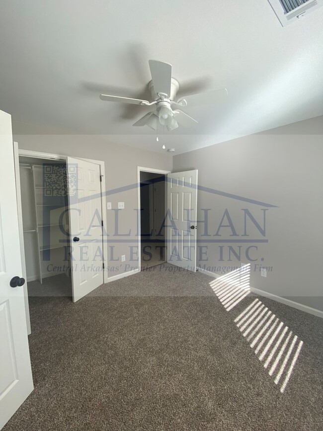 Building Photo - Updated 3 Bedroom in Jacksonville