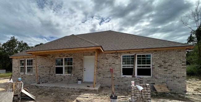 Building Photo - 3 Bed 2 Bath New Construction Home