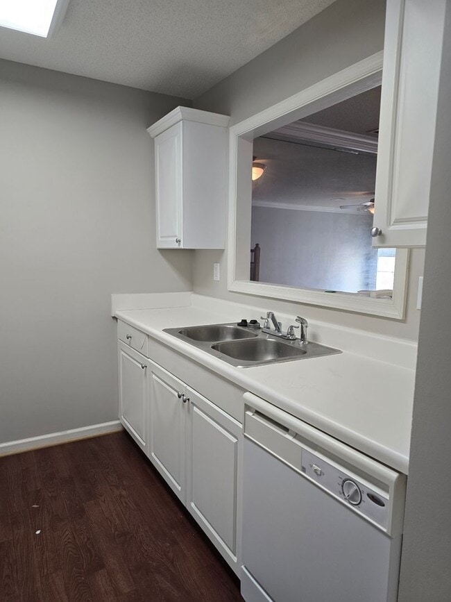 Building Photo - Providence Pointe