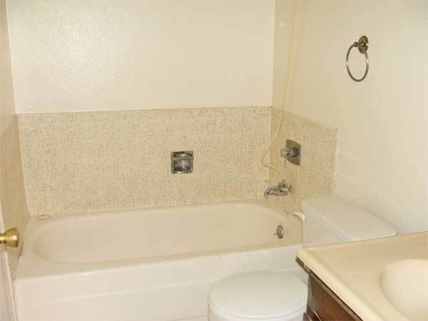 Building Photo - GREAT TEMPE LOCATION - 3 BED 2 BATH NOW AV...