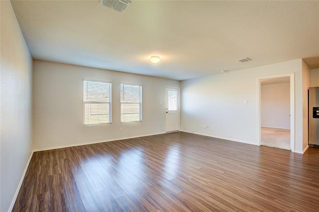 Building Photo - 404 Falling Star Dr