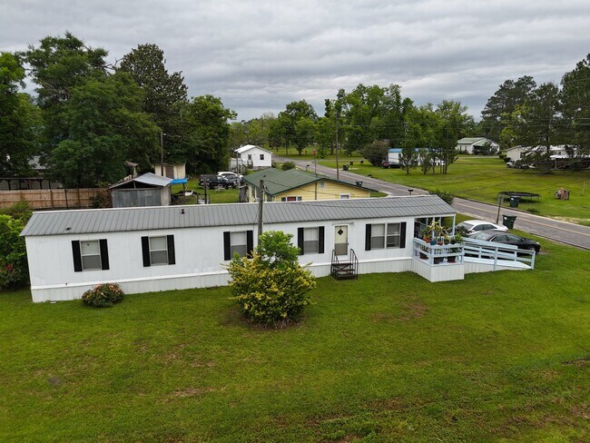Building Photo - 913 E Avera Ave