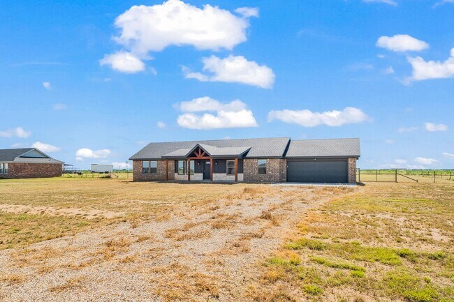 Building Photo - New Construction Home In Idalou ISD!
