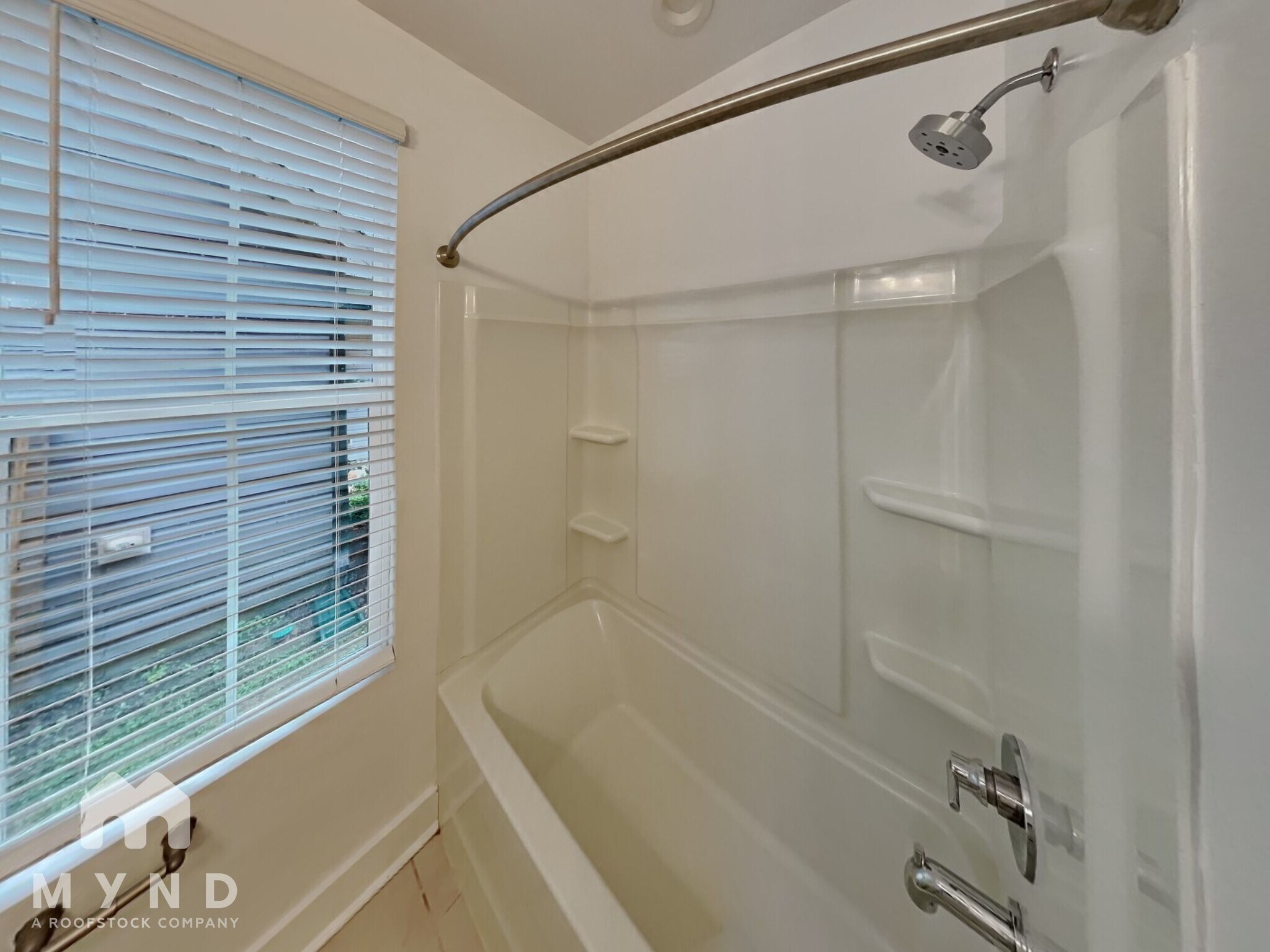 Building Photo - 3944 Cushman St