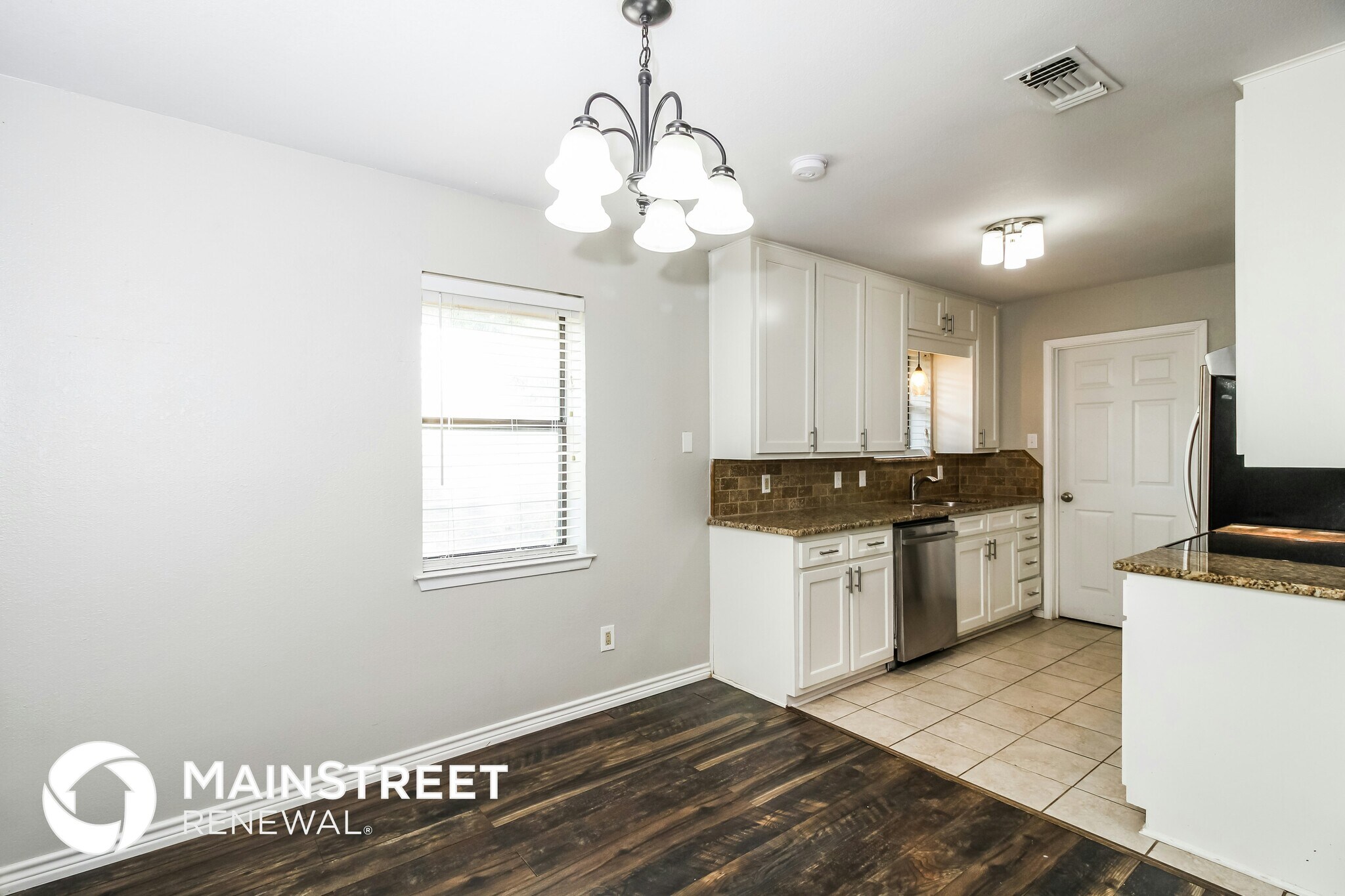 Building Photo - 1000 N Chico St