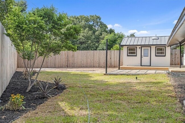 Building Photo - 3500 Northland Dr