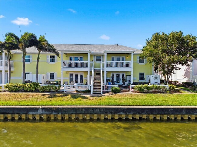 Building Photo - 201 Pompano Dr SE