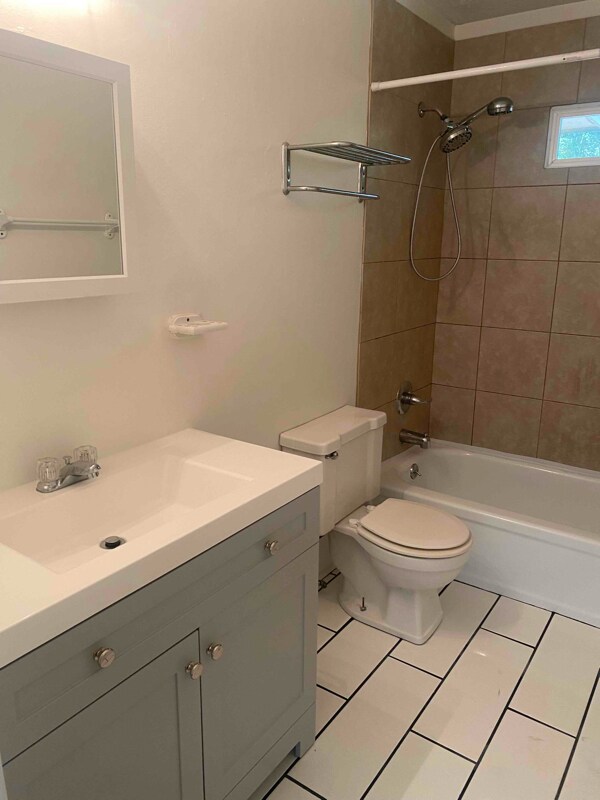 Building Photo - 809 McKinley Ave