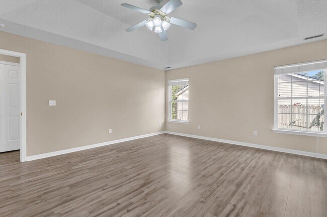 Building Photo - 1004 Cobblestone Blvd