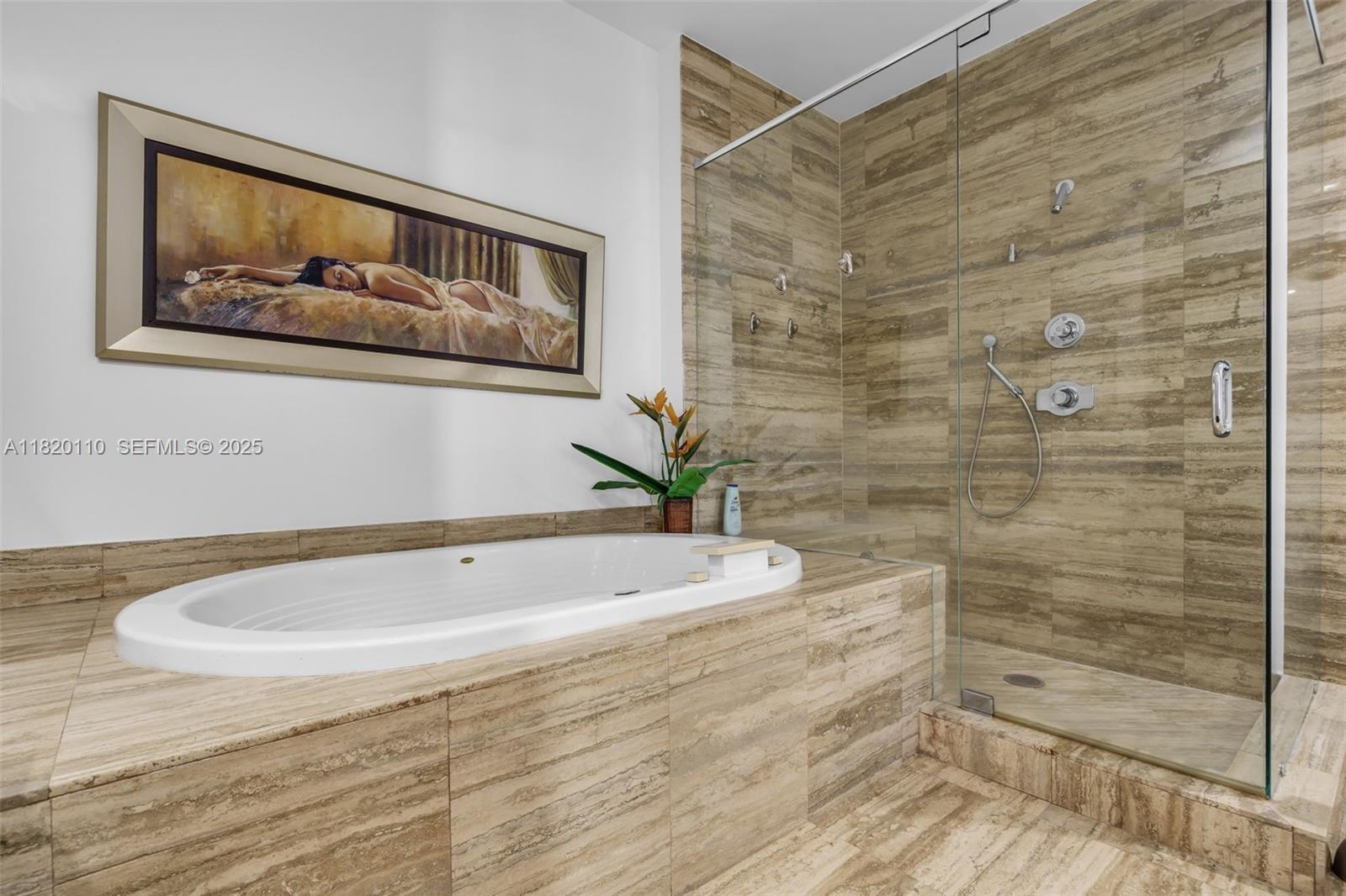 Building Photo - 16001 Collins Ave