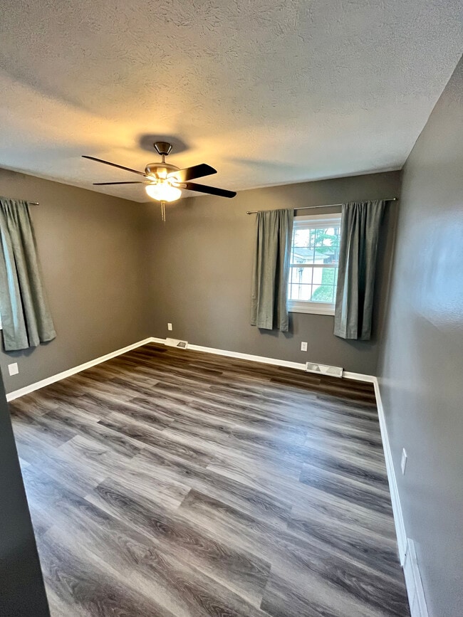 Building Photo - 18475 Bennett Rd