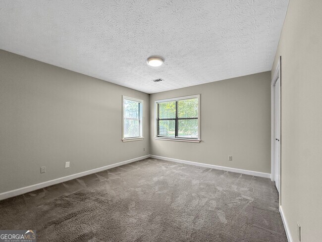 Building Photo - 1616 Golf Link Dr
