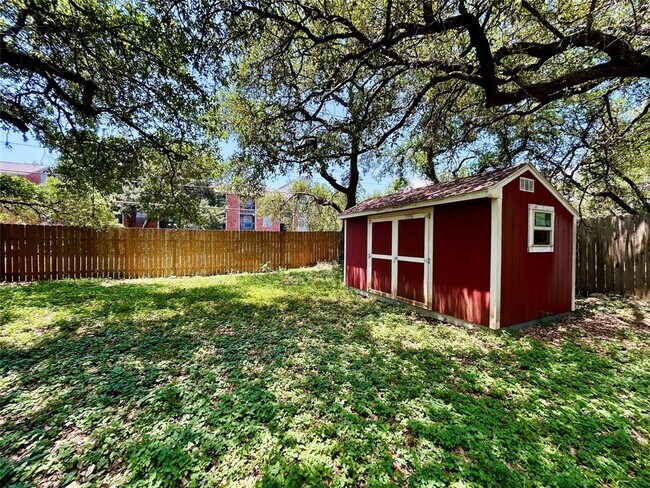 Building Photo - 2909 Lagerway Cove