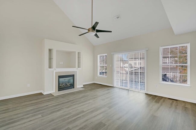 Building Photo - 825 Tahoe Trail