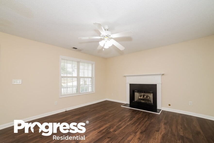 Building Photo - 253 Bainbridge Cir