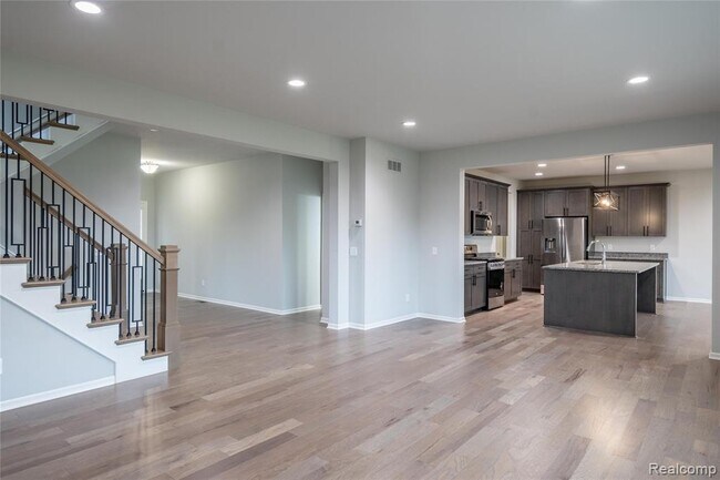Building Photo - 24180 Liberty Hill Dr