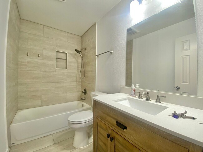 Building Photo - Now available - 4 bed 2 bath 1 car garage now available in Tech Terrace
