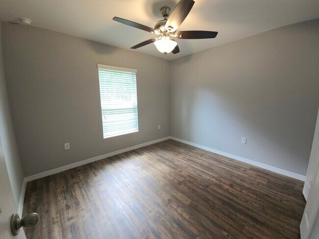 Building Photo - 13775 SW 43rd Cir