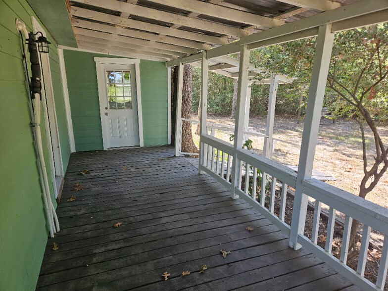 Building Photo - 223 Ashley Ln