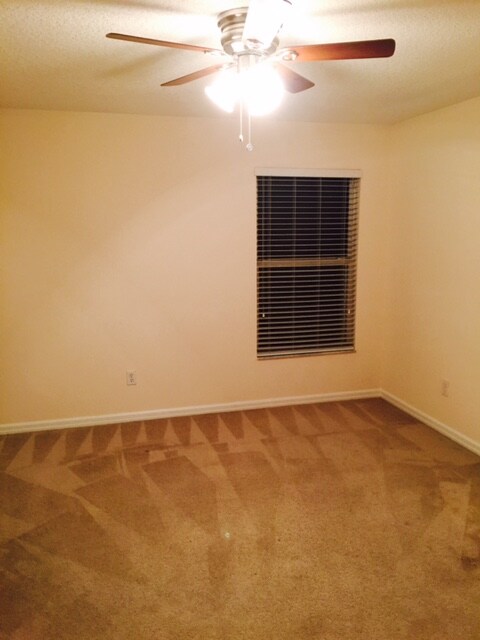 Building Photo - 1406 Travertine Terrace