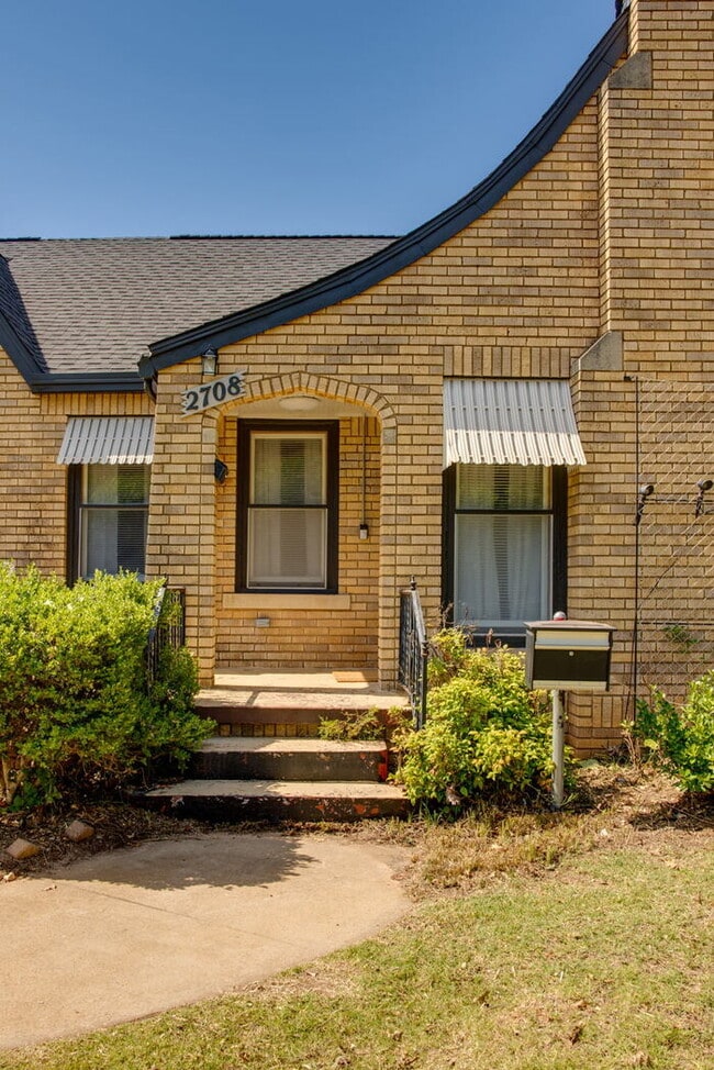 Building Photo - 2708 NW 11th St