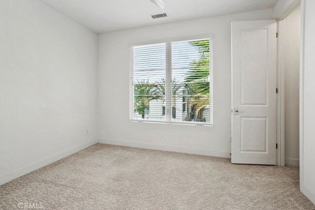 Building Photo - 321 Doheny Way