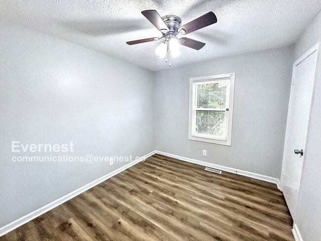 Building Photo - 4280 Valley Grove Dr