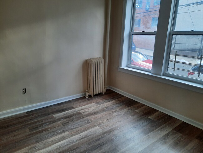 BR - 23 Cortlandt St
