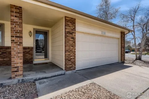 Building Photo - 1120 Cottonwood Dr