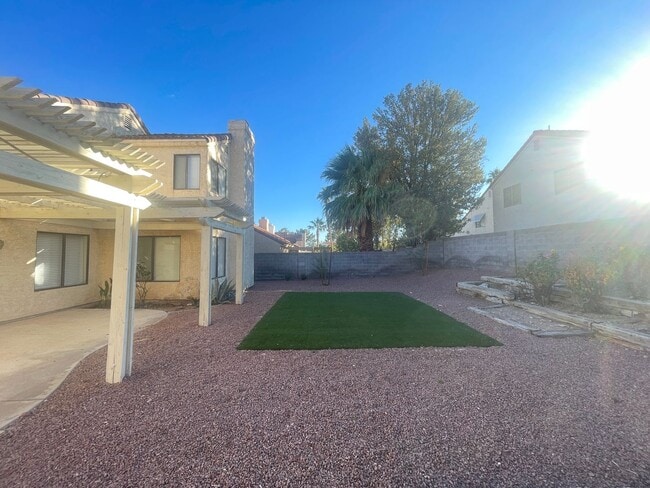 Building Photo - 3209 Ventana Hills Dr