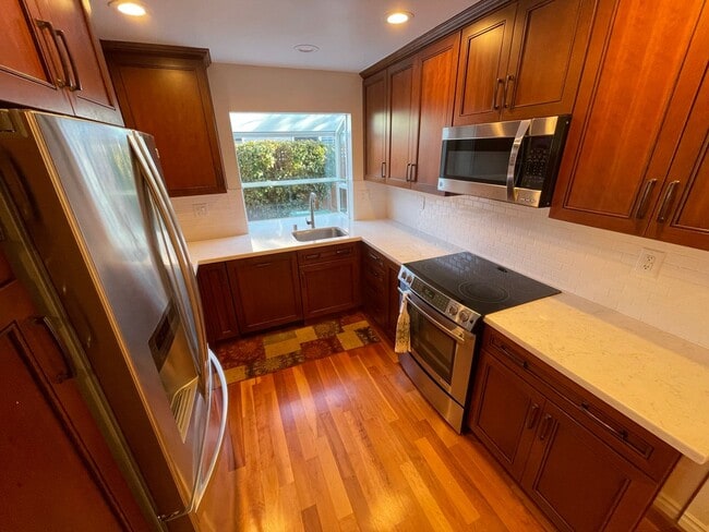 Building Photo - $3,890 / 4b/2bth - CUTE HOME IN GLENMOOR