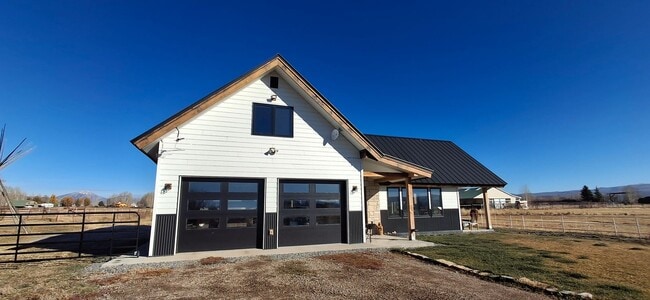 Primary Photo - Winter Rental