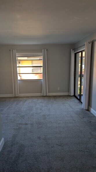 Building Photo - 6110 Whiskey Creek Dr
