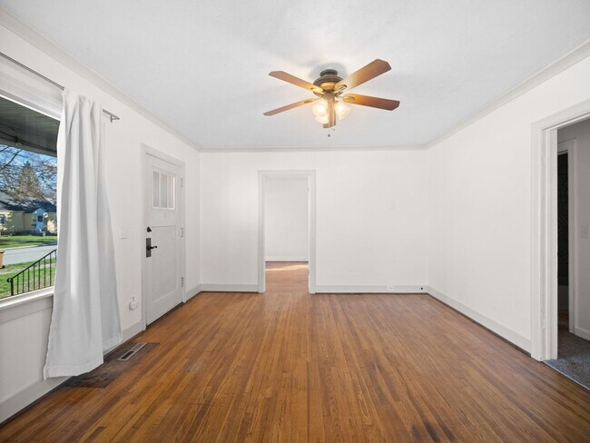 Building Photo - Modern & Cozy Retreat in Spokane – Prime Location Near Downtown