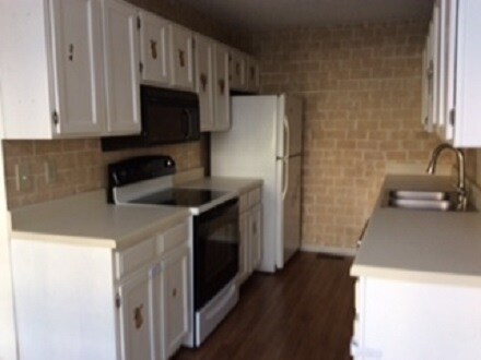 Building Photo - 926 Mill Stone Dr