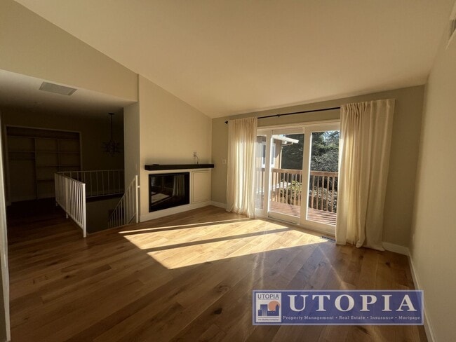 Building Photo - Bright Sunny 3-Bedroom House in Rio Del Mar