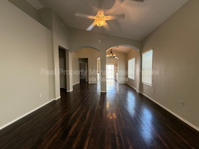 Building Photo - 13444 W Rhine Ln
