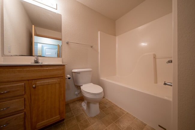 Building Photo - 16520 Tranquility Ct