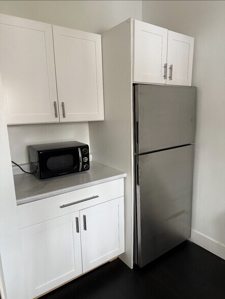 Building Photo - 3043 Wold Ave