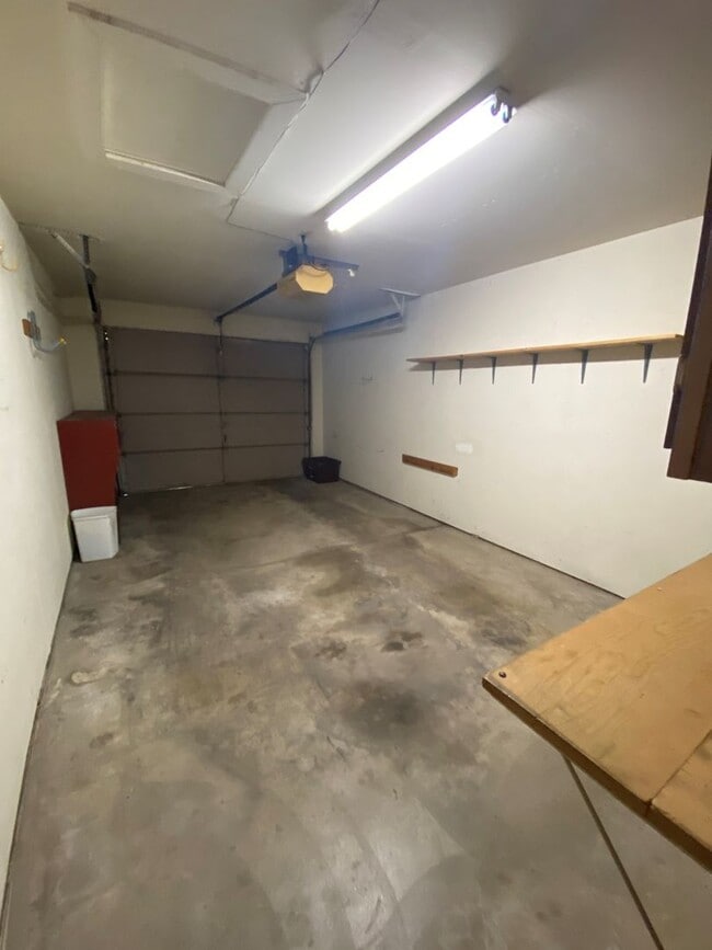 Building Photo - 4560 Larkbunting Dr