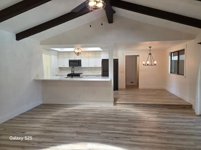 Building Photo - Large Four Bedroom with a Pool in Folsom
