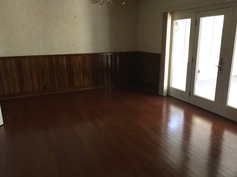 Building Photo - 2566 Blairmont Ter