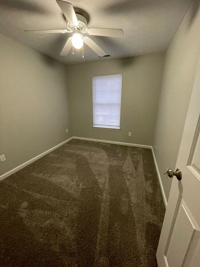 Building Photo - 3891-3895 Ledyard- FEATHERSTON